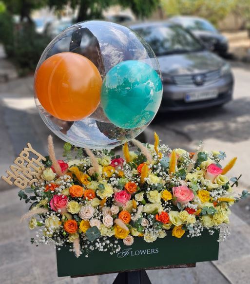 باکس گل و بادکنک تولد لاکچری